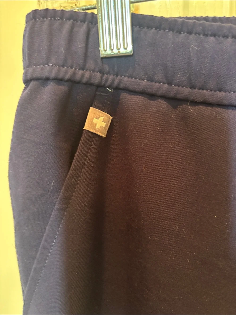 FIGS Men's Tansen Jogger 2.0 Scrub Pants - Navy Blue size Small